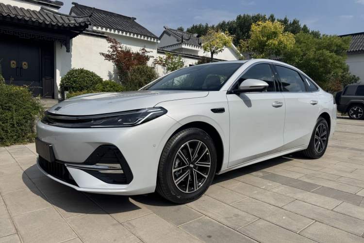 Used Geely Galaxy A7 2025 Model EM-i 70km Exploration Edition