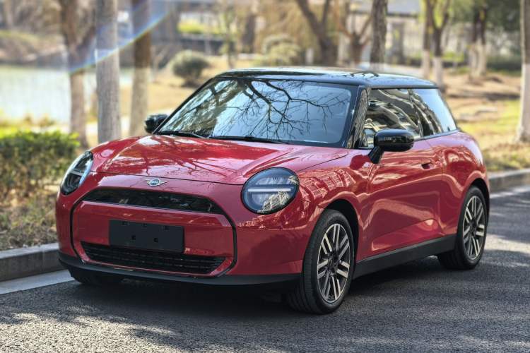 Used MINI Electric MINI COOPER 2024 456km COOPER E Classic Edition