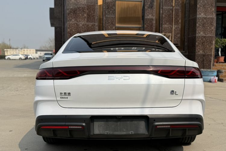 Used BYD Qin L 2024 DM-i 120KM Excellence Model
