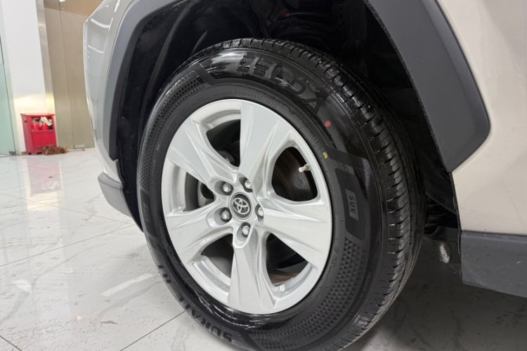 Used Toyota RAV4 2021 2.0L CVT Two-Wheel Drive Urban Edition Exterior 4