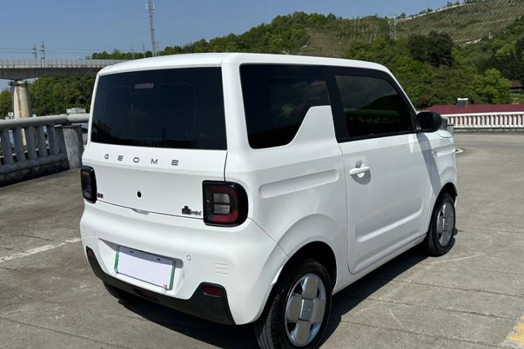 Used Geely Galaxy Panda 2023 Panda Mini 200km Endurance Bear
