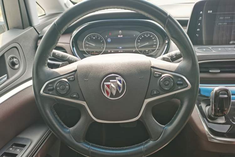 Used Buick GL8 2023 Land Executive Class 652T Luxury Model