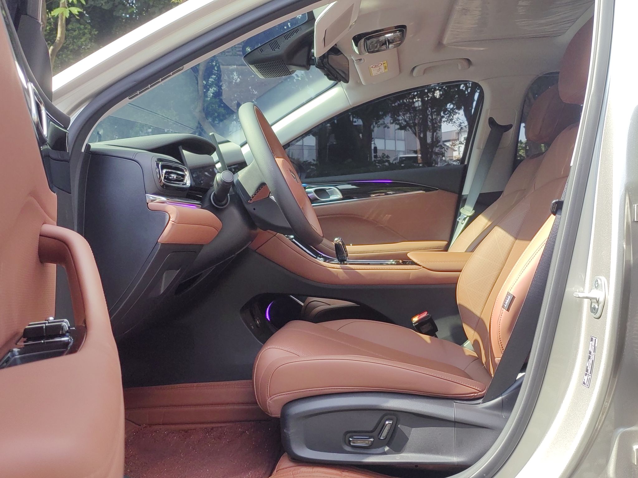 Geely Auto Emgrand 2026 Model 5th Generation 1.5T DCT Flagship Edition — снимка 16