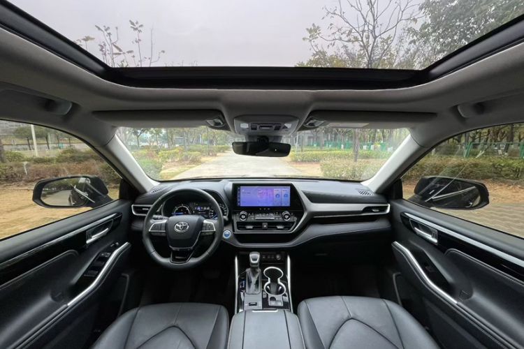 Used Toyota Highlander 2022 Dual-Engine 2.5L Four-Wheel Drive Prestige Version 7 Seats
