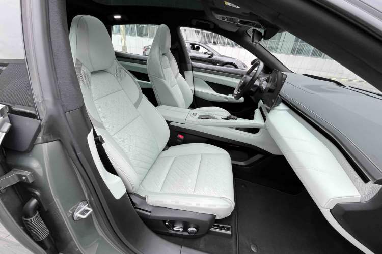 Used Zeekr 001 2024 WE Edition 100 kWh Rear-Drive