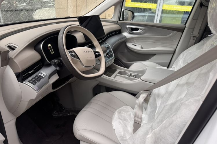 Used Roewe iMAX8 New Energy 2025 1.5T DMH Lu Zun Deluxe Edition Interior 2