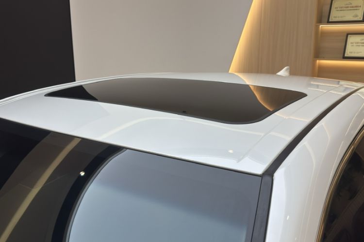 Used Toyota Avalon 2023 Dual-Engine 2.5L Luxury Edition Exterior 8