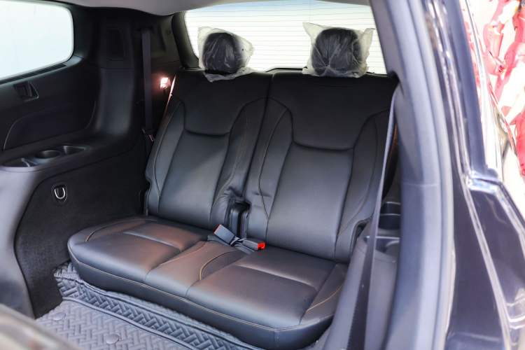 Used Jeep Grand Commander 2018 2.0T Four-Wheel Drive Smart Enjoyment Version China V Emission Standard
