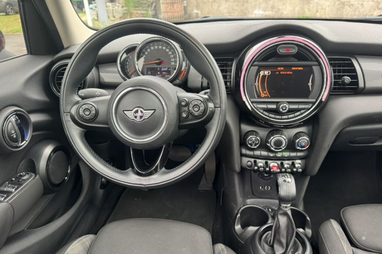 Used MINI 2016 1.5T COOPER Five-Door Edition
