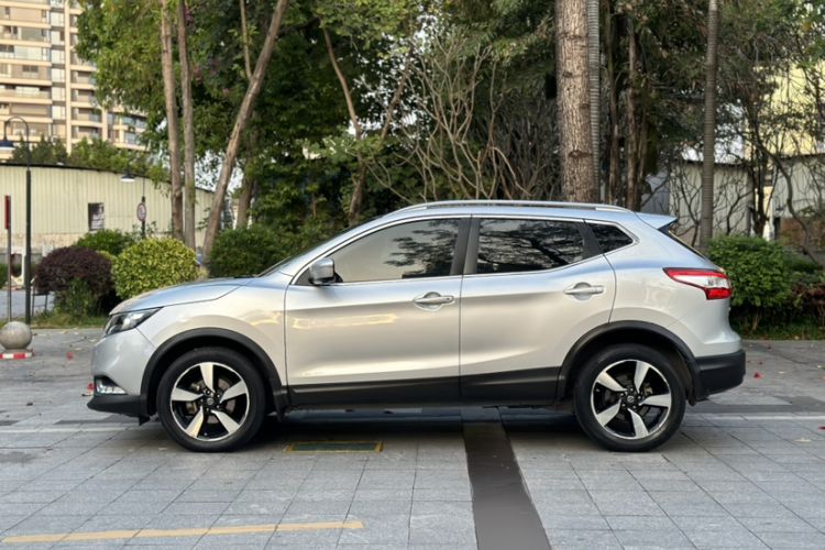 Used Nissan Qashqai 2016 2.0L CVT Luxury Edition