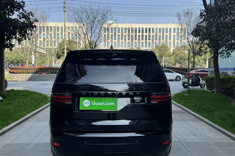 Used Land Rover Discovery 2023 Revised Version 360 PS R-Dynamic S