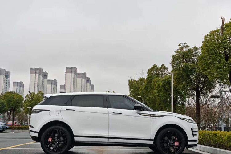 Used Land Rover Range Rover Evoque 2023 Aurora L 249 PS Luxury Edition