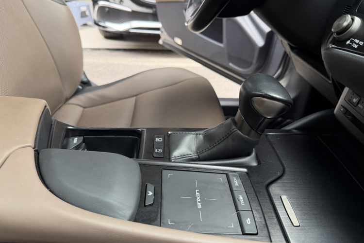 Used Lexus ES 2021 200 Excellence Edition
