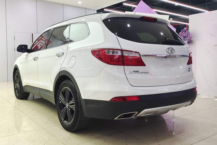 Used Hyundai Grand SantaFe 2013 3.0L 7-seat Four-Wheel-Drive Luxury Edition
