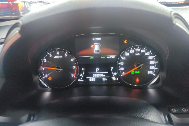 Used Honda Avancier 2020 370TURBO Four-Wheel Drive Supreme Edition Odometer Close Up