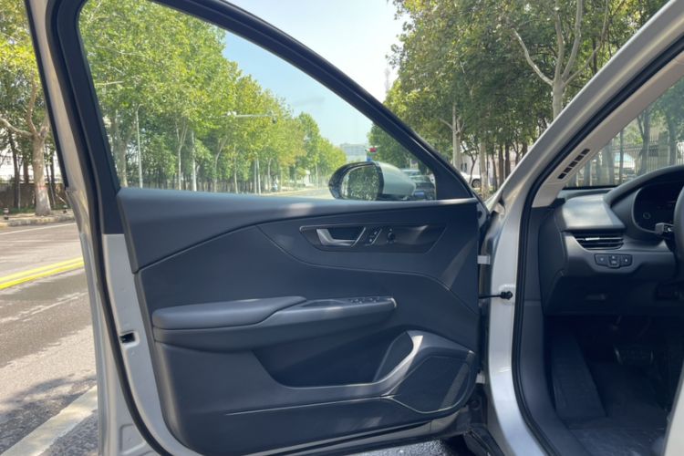 Used Hongqi E-QM5 2022 431 km Charge & Enjoy Edition