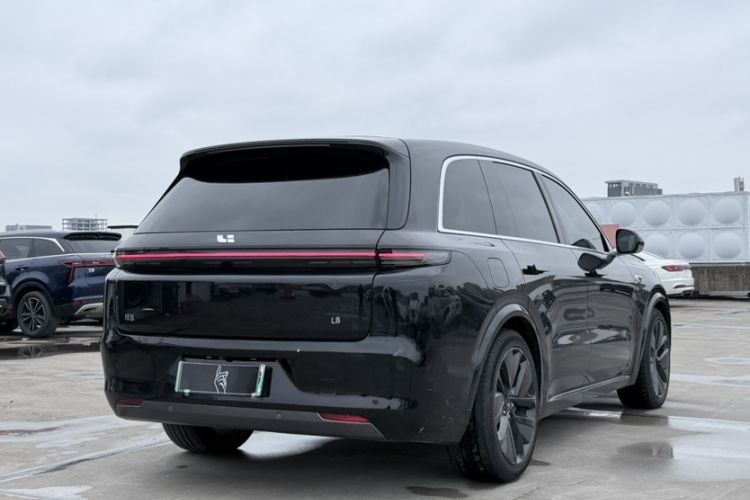 Used Li Auto L8 2023 Pro Model
