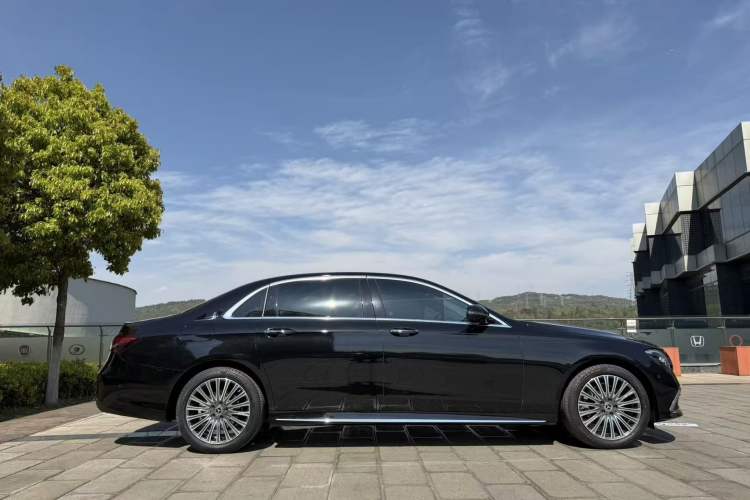 Used Mercedes-Benz E-Class 2021 E 300 L Sporty and Stylish Model
