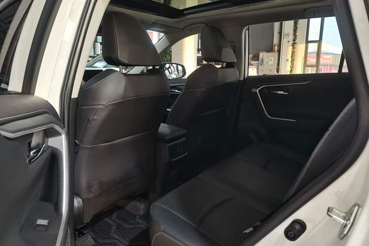 Used Toyota RAV4 2023 2.0L CVT Two-Wheel Drive Fashion Plus Edition