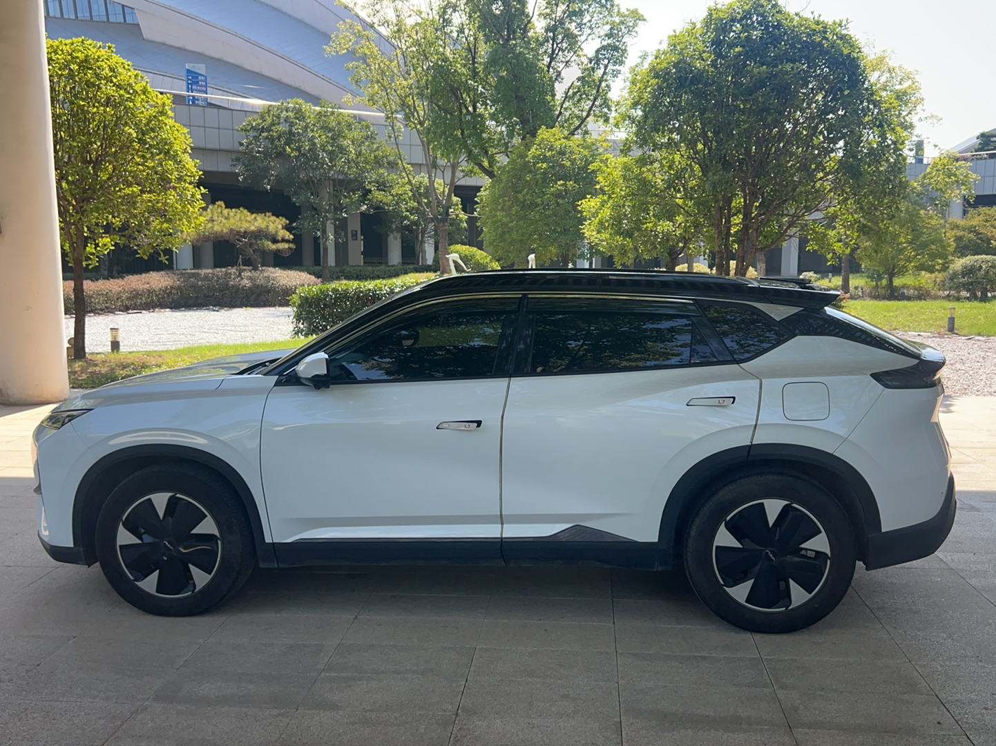 Dongfeng Aeolus L7 New Energy 2024 205 Plus — снимка 12