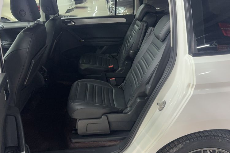 Used Volkswagen Touran 2018 Volkswagen Touran L 280TSI DSG Comfort Edition 6-seater