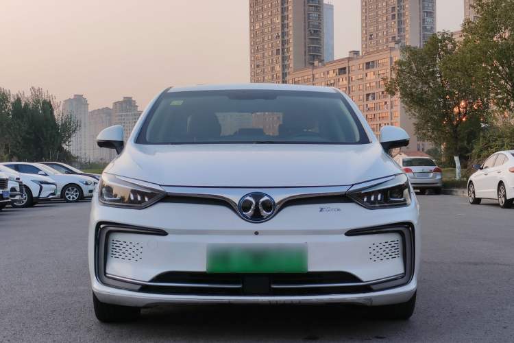 Used BAIC Beijing EU5 2018 R500 Smart Wind Edition