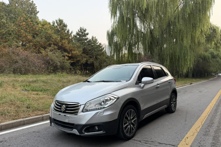 Used Suzuki S-Cross 2014 1.6L CVT Four-Wheel Drive Luxury Version
