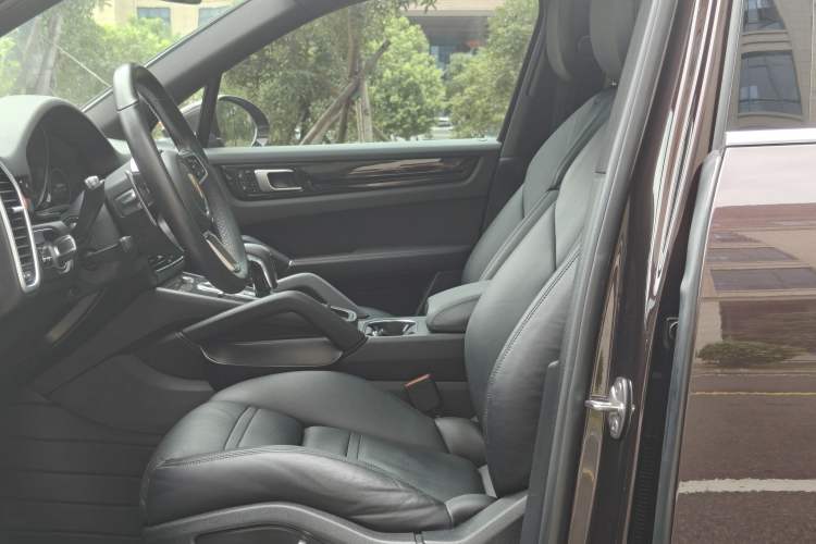 Used Porsche Cayenne E-Hybrid 2019 Cayenne E-Hybrid 2.0T
