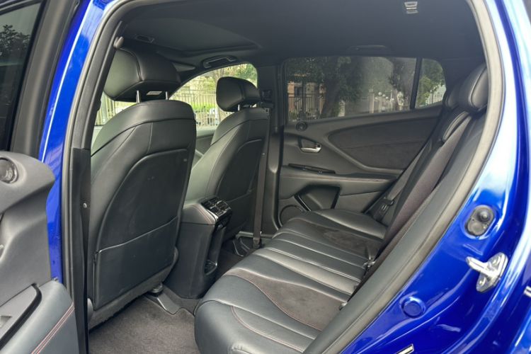 Used Acura CDX 2021 1.5T Two-Wheel Drive Luxury · A-Spec Sport Model
