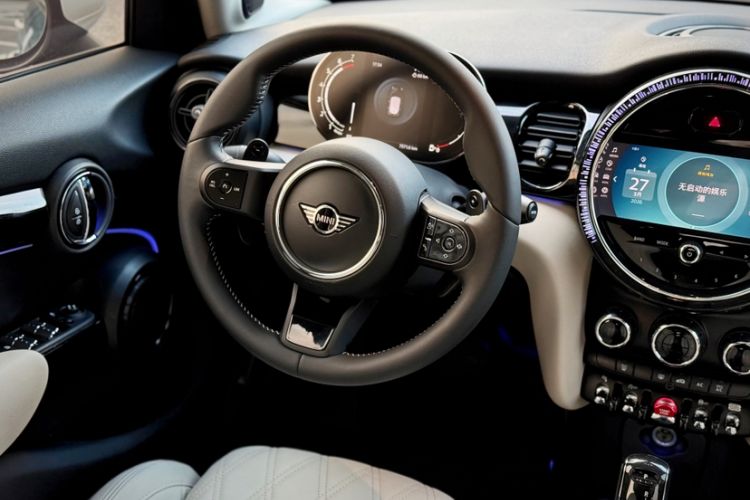 Used MINI 2022 2.0T COOPER S Classic Edition Five-Door Version Interior 11