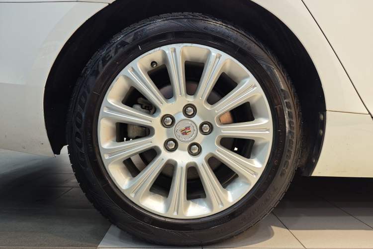 Used Cadillac XTS 2015 28T Comfort Model