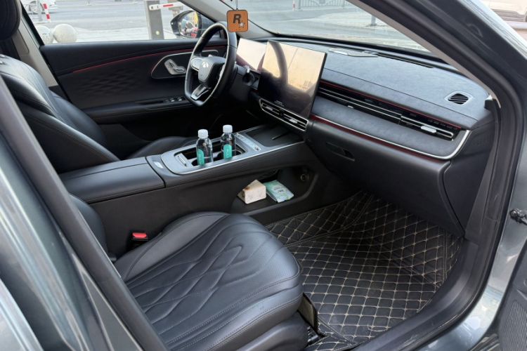 Used Chery Fengyun A8L 2025 1.5 TGDI 145 km Luxury Version Interior 10