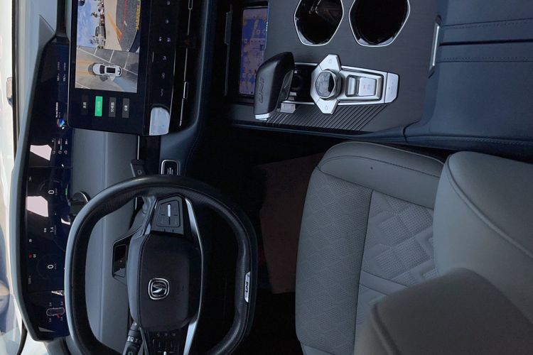 Used CHANGAN UNI-K iDD 2022 Blue Whale iDD 130km 1.5T Prestige Model Interior 5