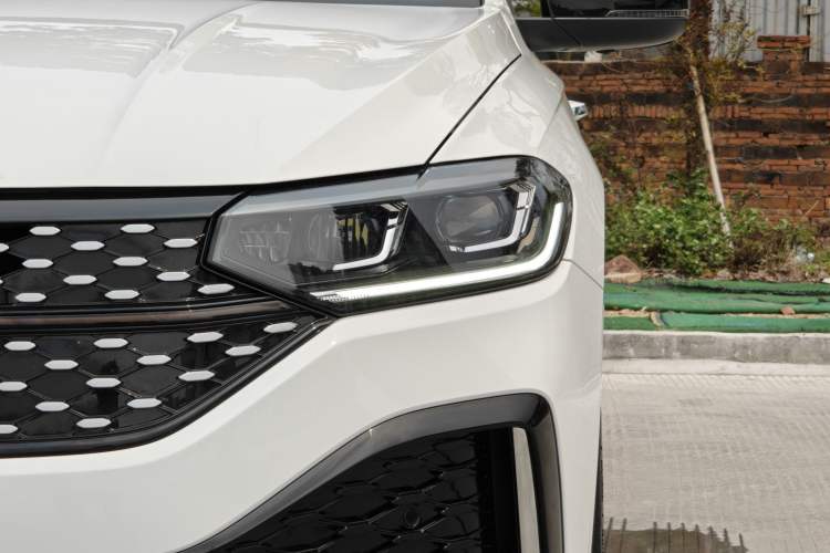 Used Volkswagen Lavida 2024 300TSI DSG Starry Sky Deluxe Edition Left Front Headlight