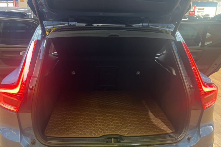 Used Volvo XC40 2023 B4 4x4 Smart Luxury Edition
