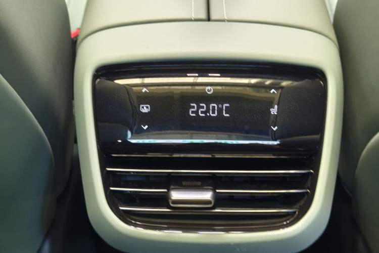 Used Deepal S07 2024 215Max Qiankun Intelligent Driving ADS SE Range-Extended Version
