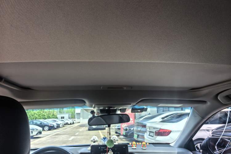 Used Toyota Camry 2021 2.0G Luxury Edition Interior 6