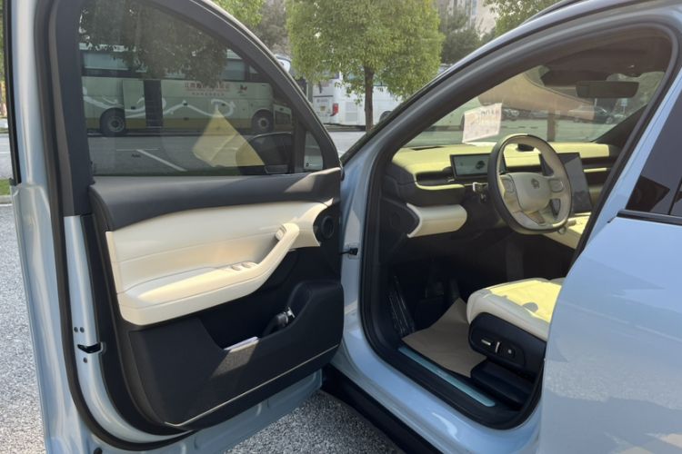 Used Nio ES6 2024 75 kWh
