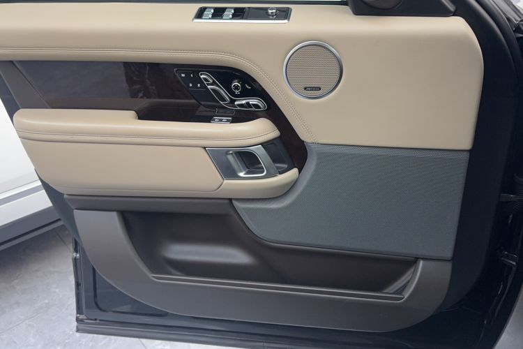 Used Land Rover Range Rover 2021 3.0 L6 Century Extended Classic Edition