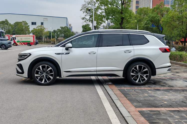 Used Volkswagen Talagon 2021 380TSI Four-Wheel Drive R-Line Touareg Edition