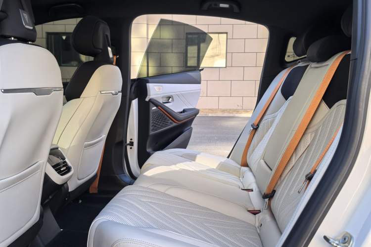 Used Deepal SL03 2024 135Plus Glory Edition Interior 4