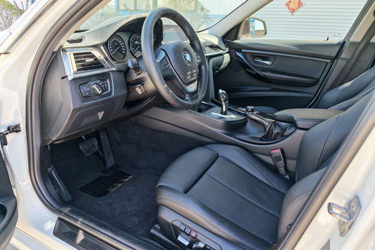 Used BMW 3 Series 2018 320Li Fashion Model Interior 2