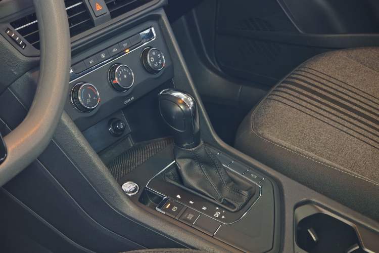 Used Volkswagen Tharu 2021 280TSI Two-Wheel Drive Trend Edition