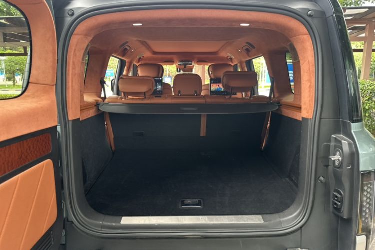 Used Yangwang U8 2023 Luxury Edition
