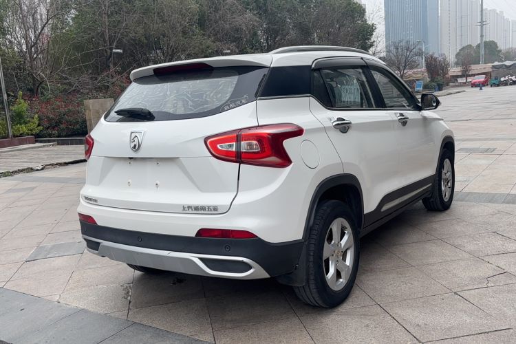 Used Baojun 510 2017 1.5L Manual Fashion Model
