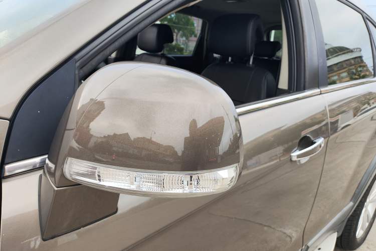 Used Chevrolet Captiva 2015 2.4L 4x4 Flagship Edition 7-Seater