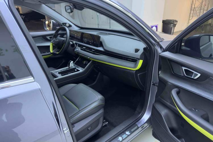 Used Chery Tiggo 7 PLUS 2022 1.5T CVT Noble Lady Yellow Limited Edition Premium Version
