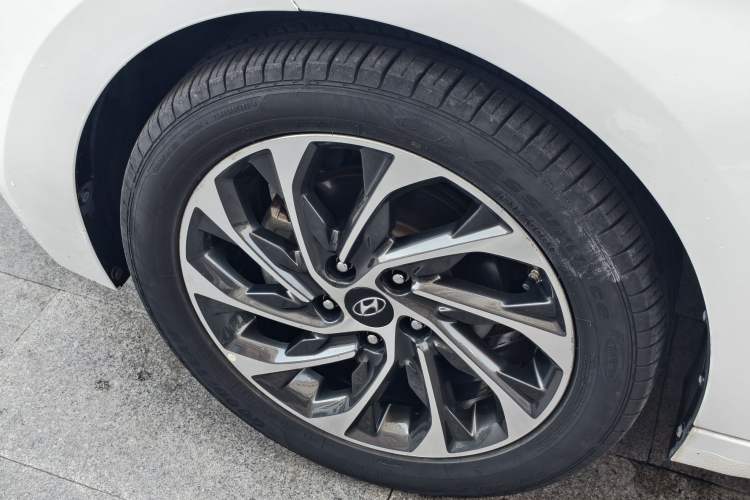 Used Hyundai Elantra (6th Generation / Lingdong) 2018 1.4T Dual-Clutch Xuan Dong · Dynamic Edition
