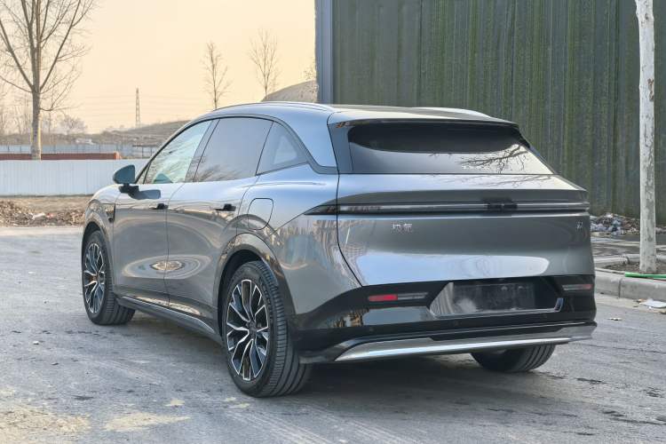 Used Zeekr 7X 2025 100 kWh Long-Range Rear-Wheel Drive with Intelligent Driving Features