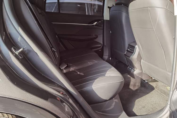 Used Roewe RX5 MAX 2022 2.0T Automatic Zhiwei Zunrong Edition
